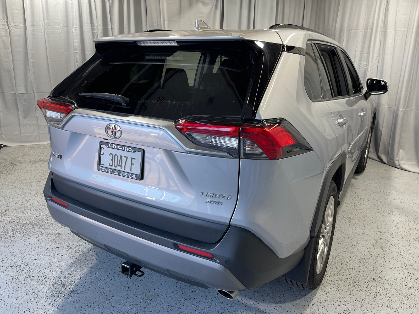 2019 Toyota RAV4 Limited 11