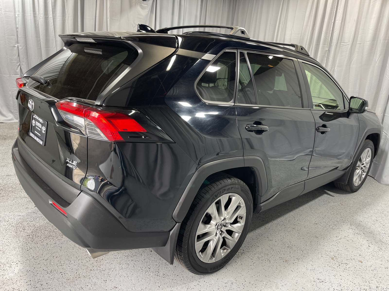 2019 Toyota RAV4 XLE Premium 41