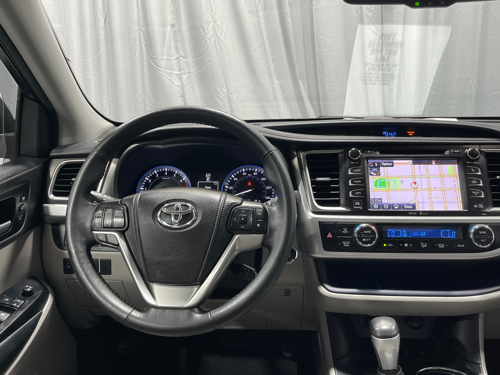 2015 Toyota Highlander Limited 8