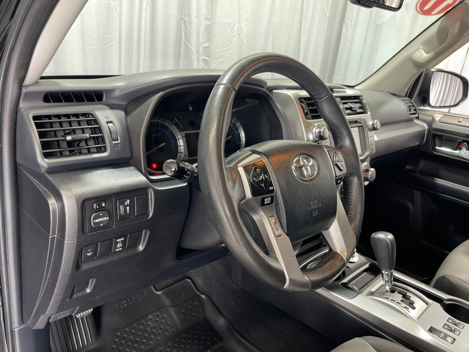 2017 Toyota 4Runner SR5 Premium 16