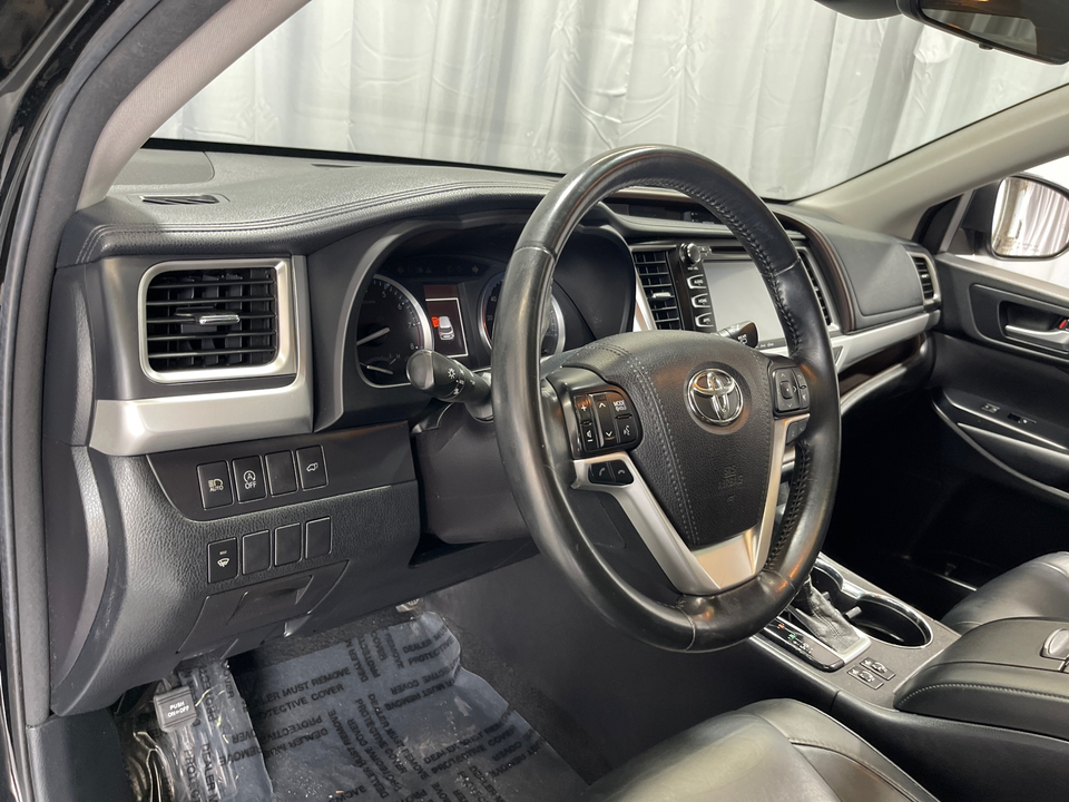 2018 Toyota Highlander XLE 17