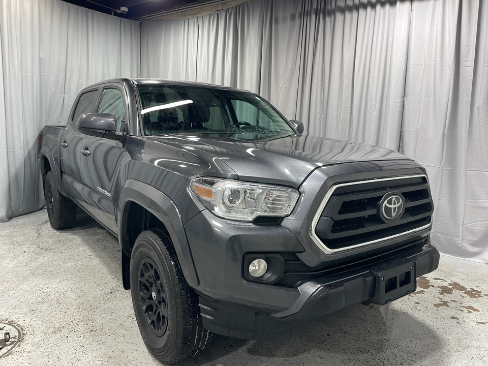 2022 Toyota Tacoma SR5 1