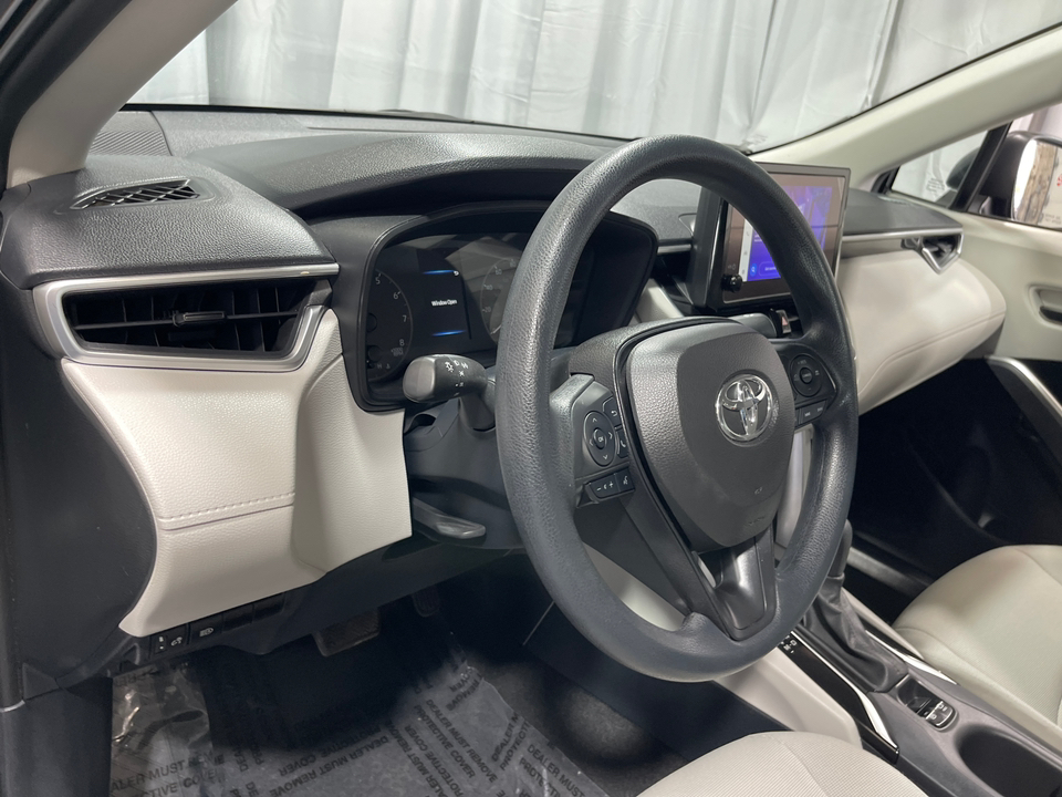 2023 Toyota Corolla Cross L 4
