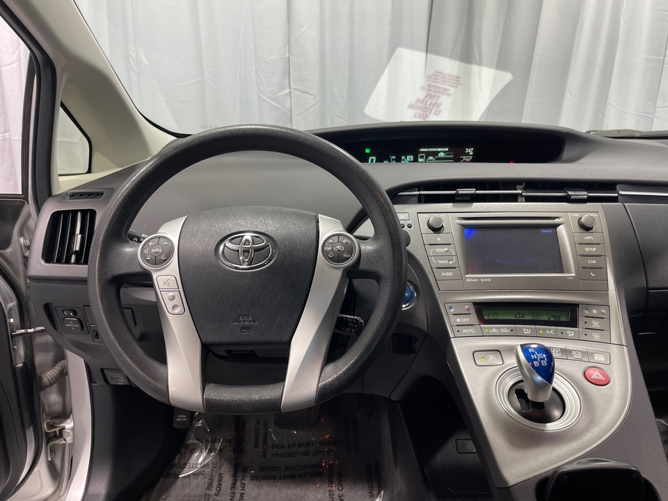 2013 Toyota Prius Three 10