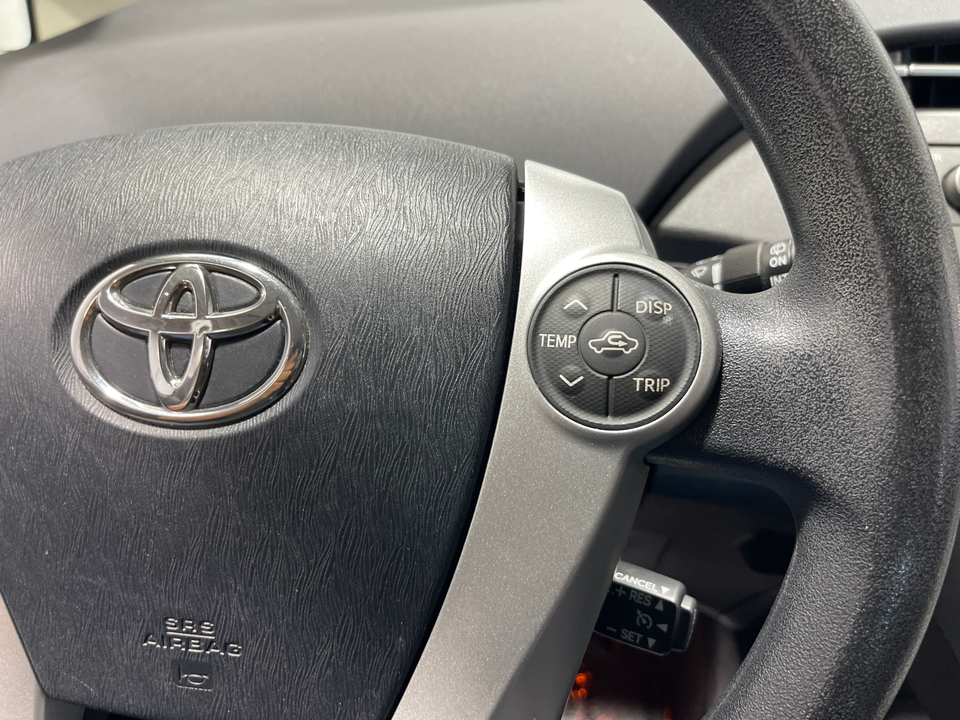 2013 Toyota Prius Three 23