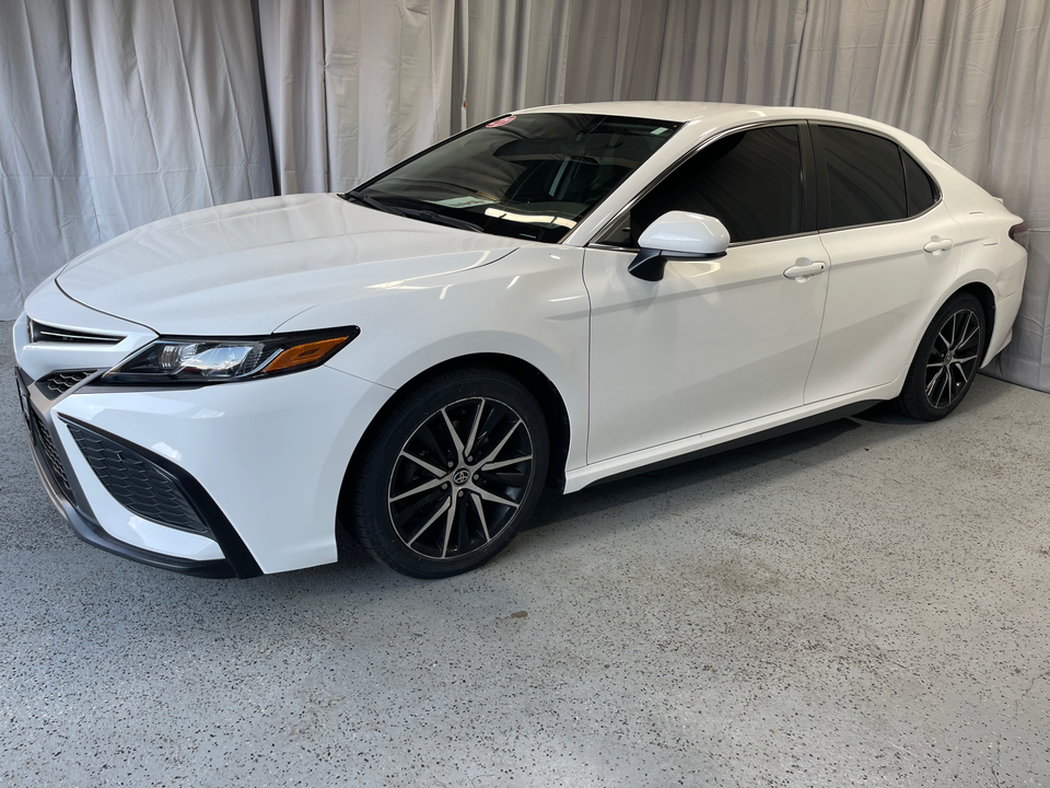 2021 Toyota Camry  3