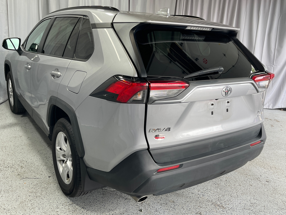 2020 Toyota RAV4 XLE 35