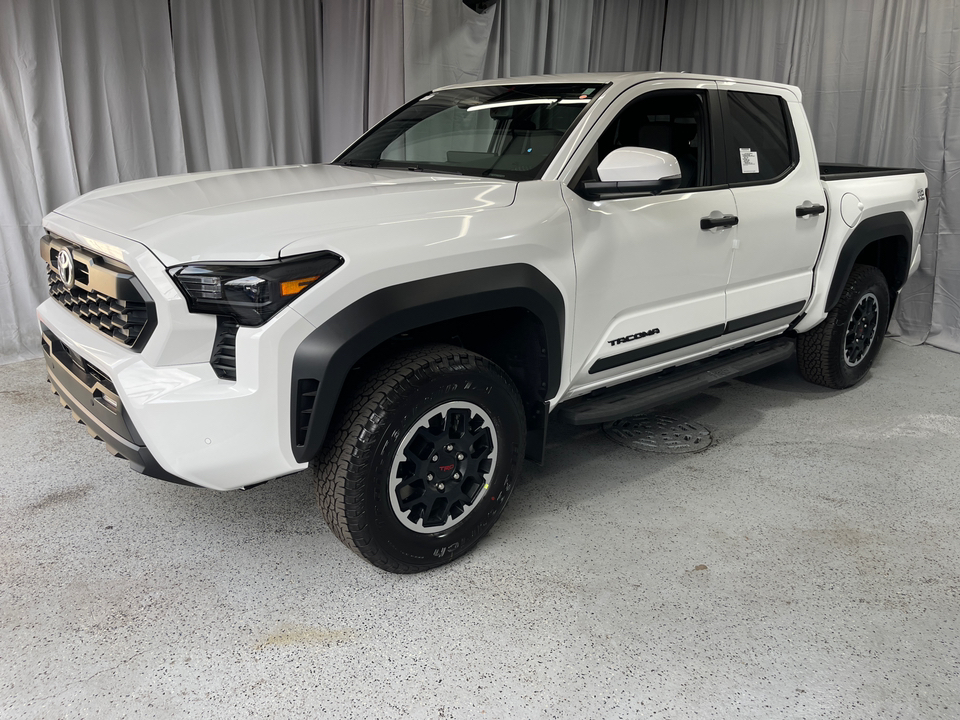 2024 Toyota Tacoma TRD Off-Road 3