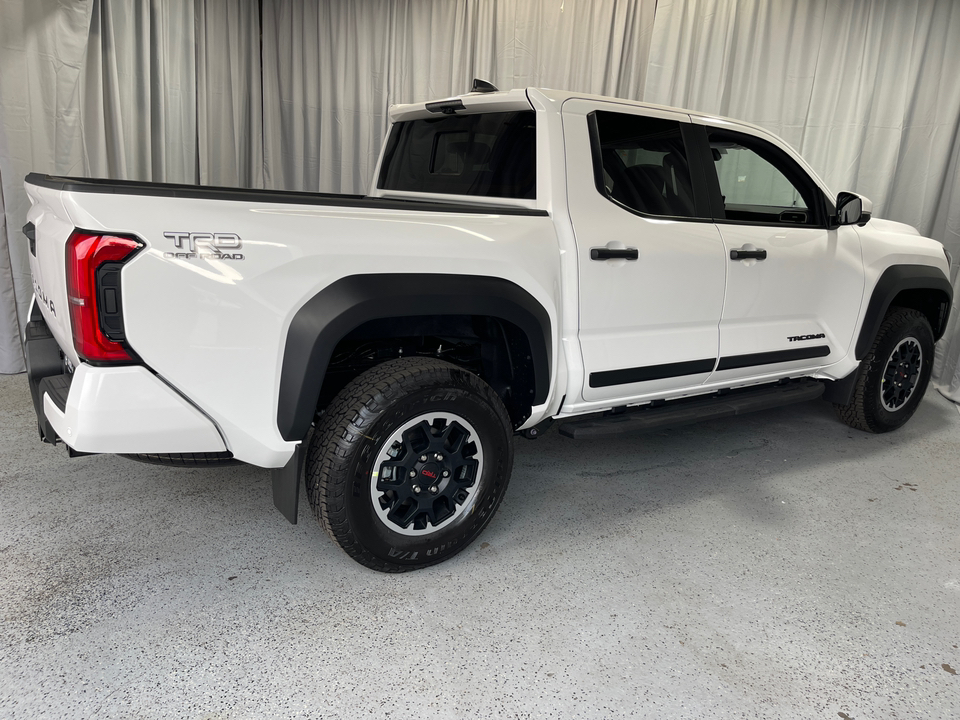 2024 Toyota Tacoma TRD Off-Road 11