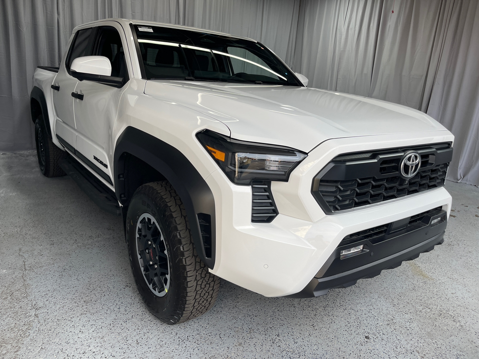 2024 Toyota Tacoma TRD Off-Road 13