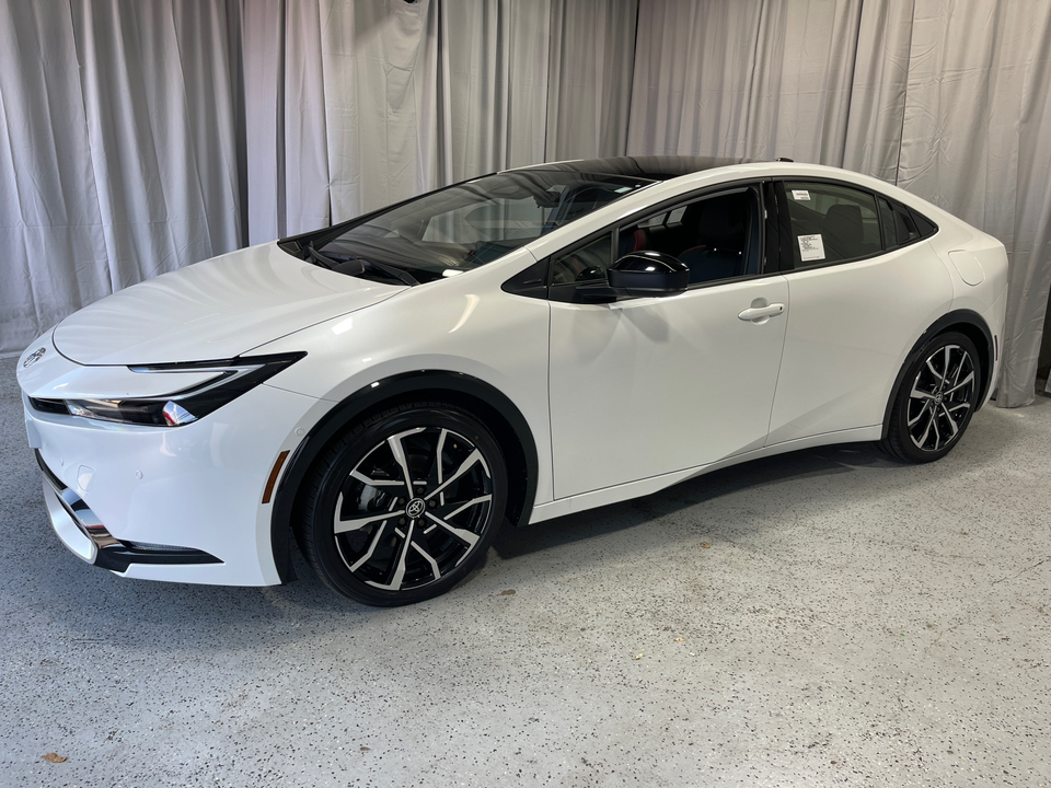 2024 Toyota Prius Prime XSE Premium 3