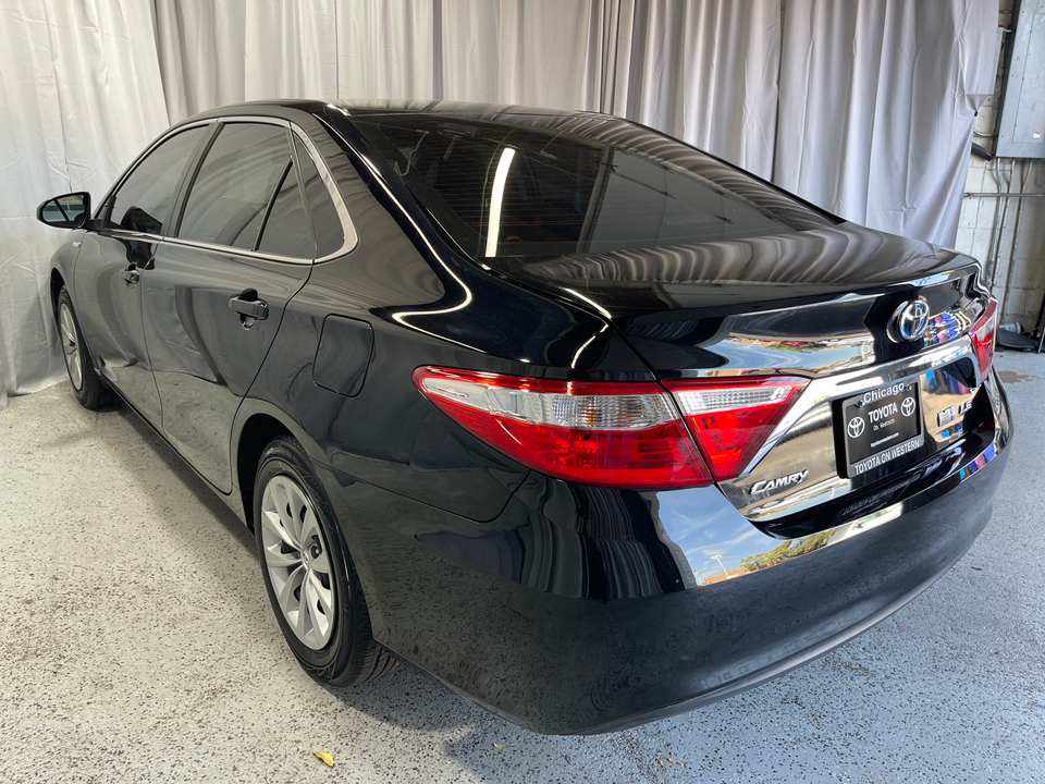 2017 Toyota Camry Hybrid LE 5