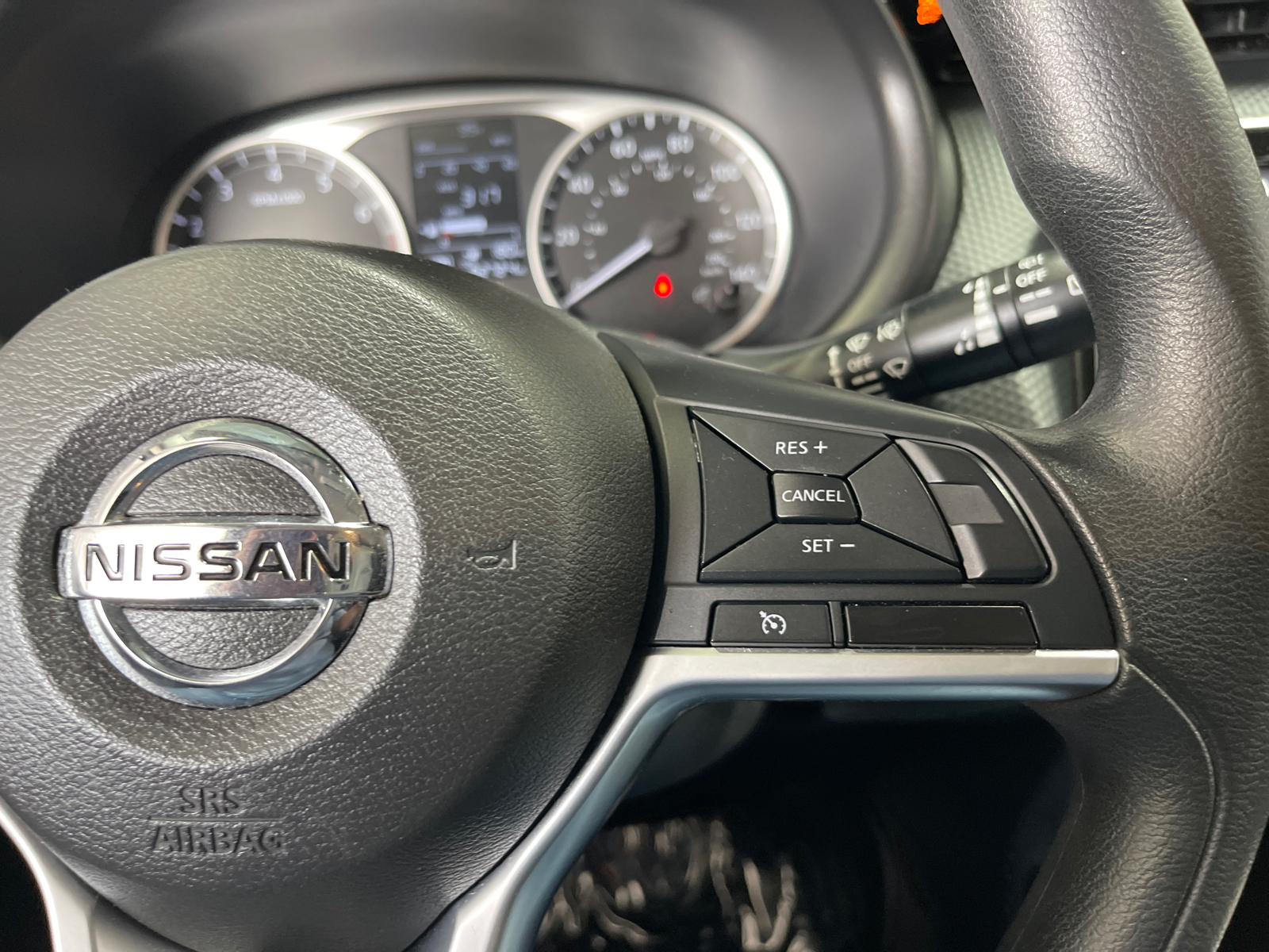 2021 Nissan Kicks S 38