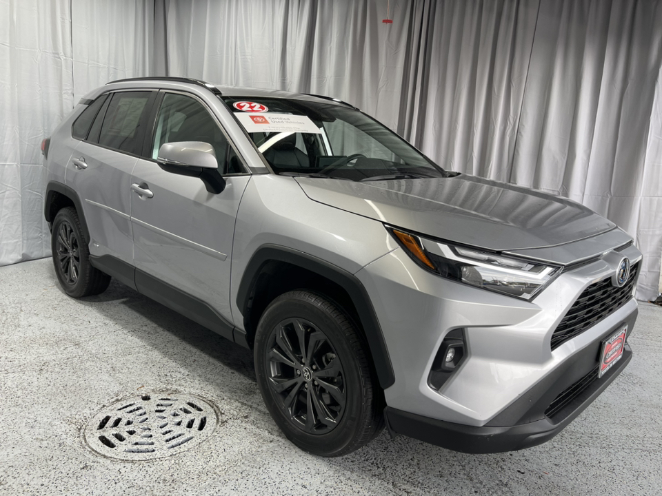 2022 Toyota RAV4 Hybrid XLE Premium 8