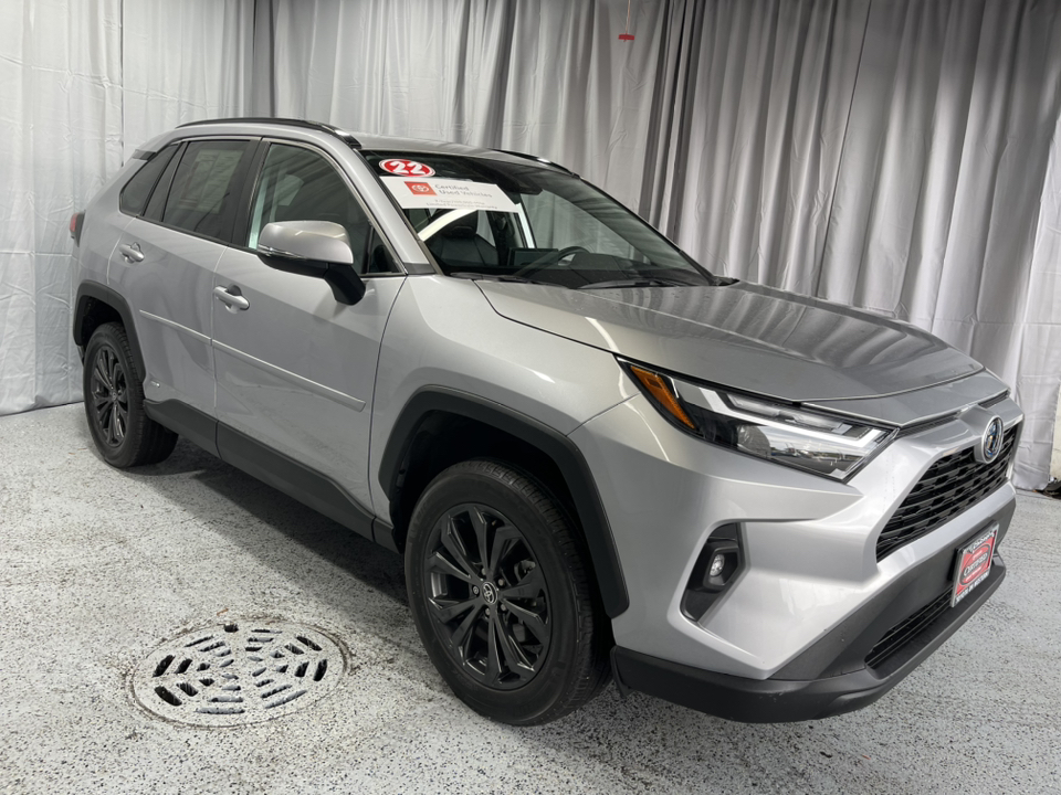 2022 Toyota RAV4 Hybrid XLE Premium 17