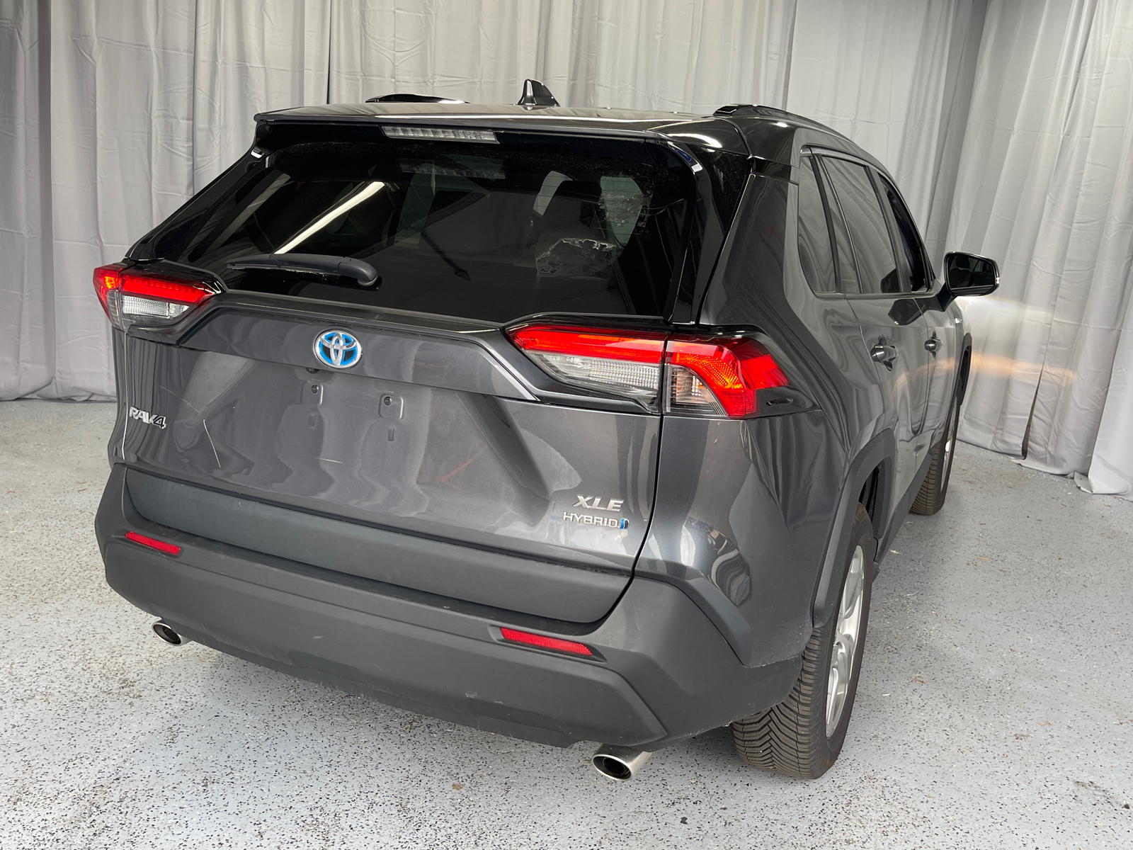 2021 Toyota RAV4 Hybrid XLE Premium 10