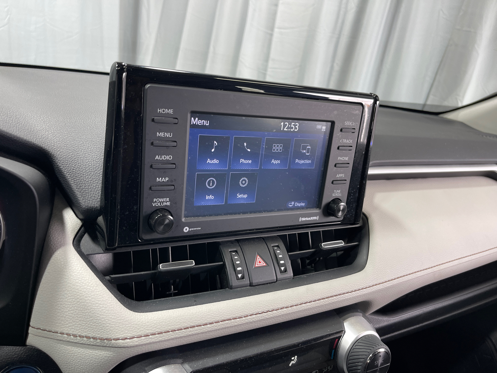 2021 Toyota RAV4 Hybrid XLE Premium 46
