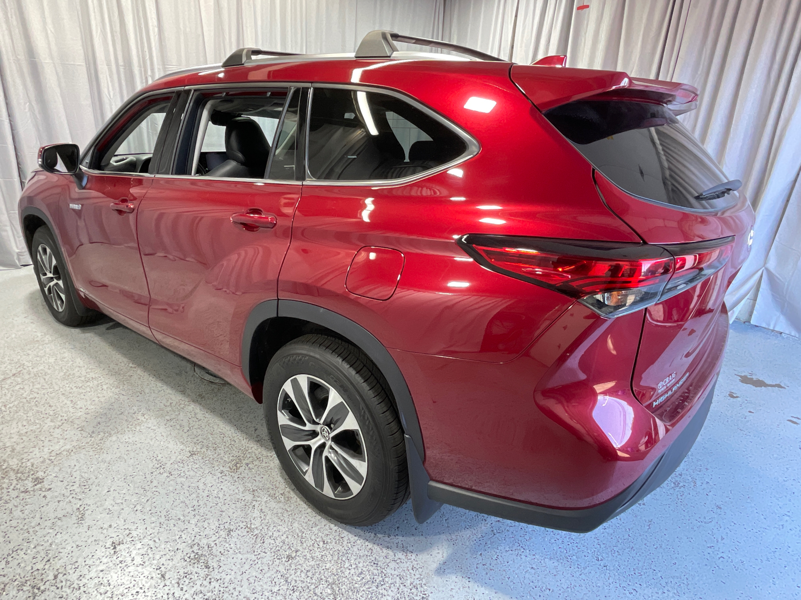 2021 Toyota Highlander Hybrid XLE 3