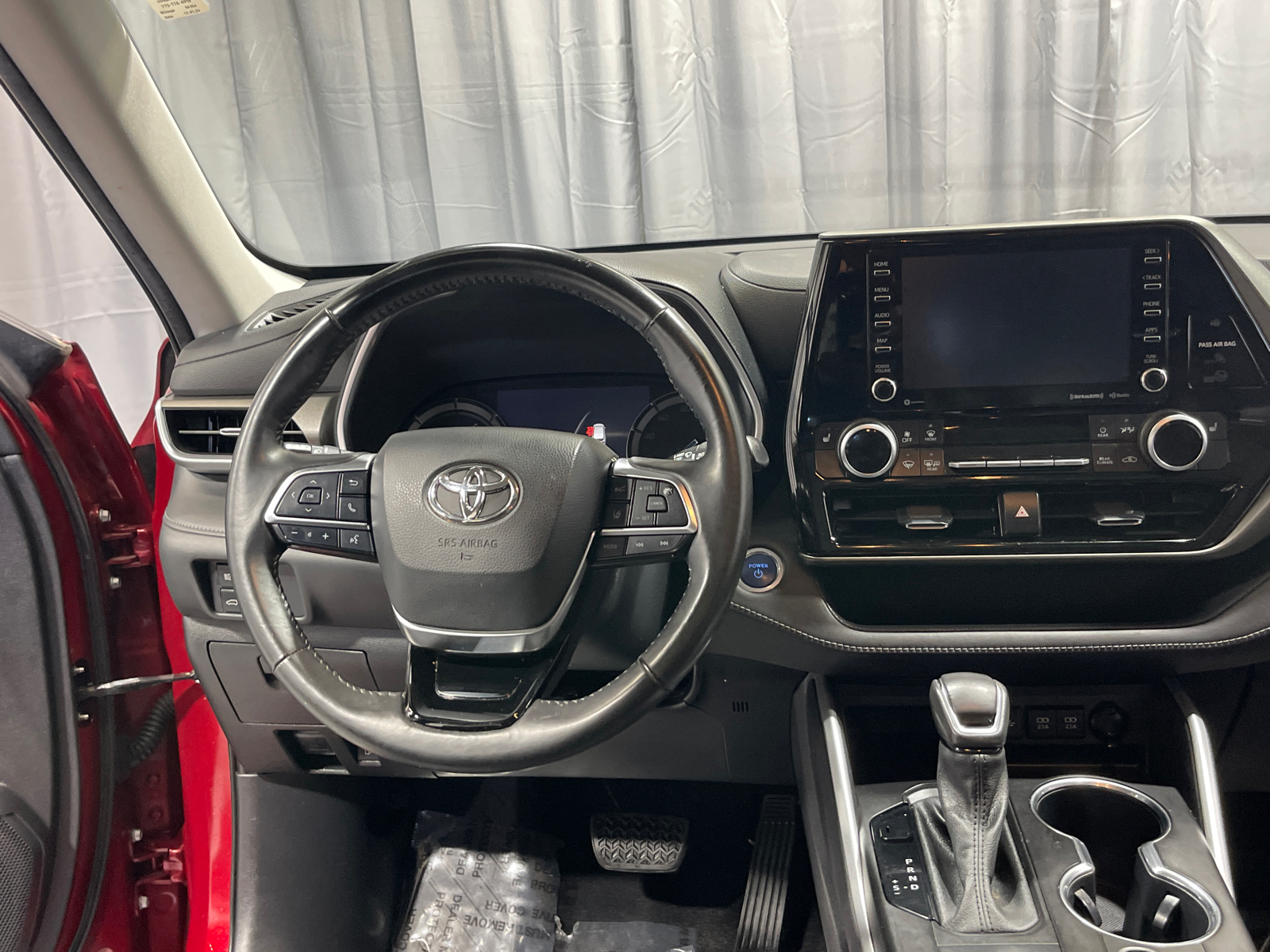 2021 Toyota Highlander Hybrid XLE 10