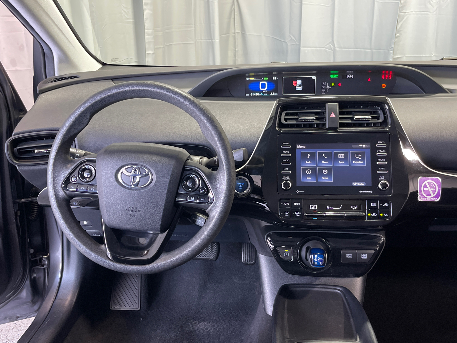 2022 Toyota Prius L 14
