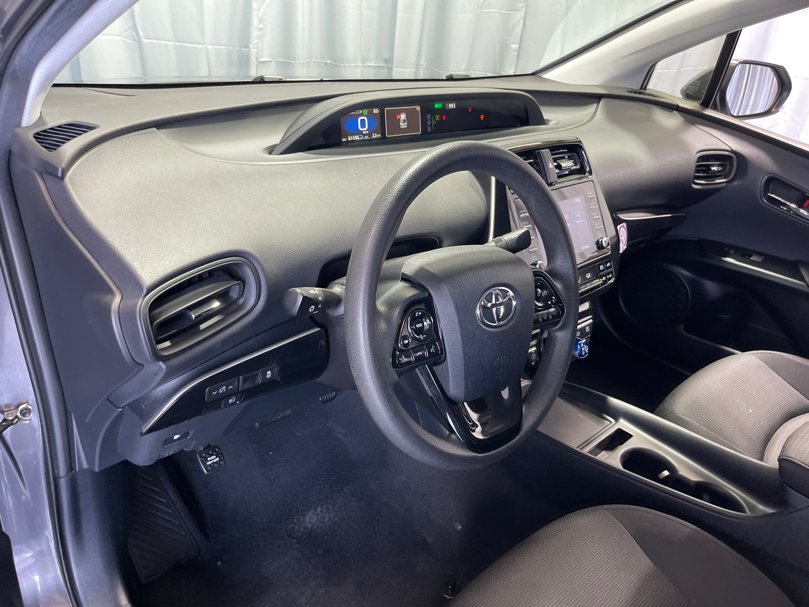 2022 Toyota Prius L 31