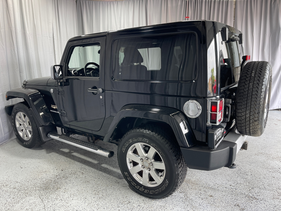 2012 Jeep Wrangler Sahara 5