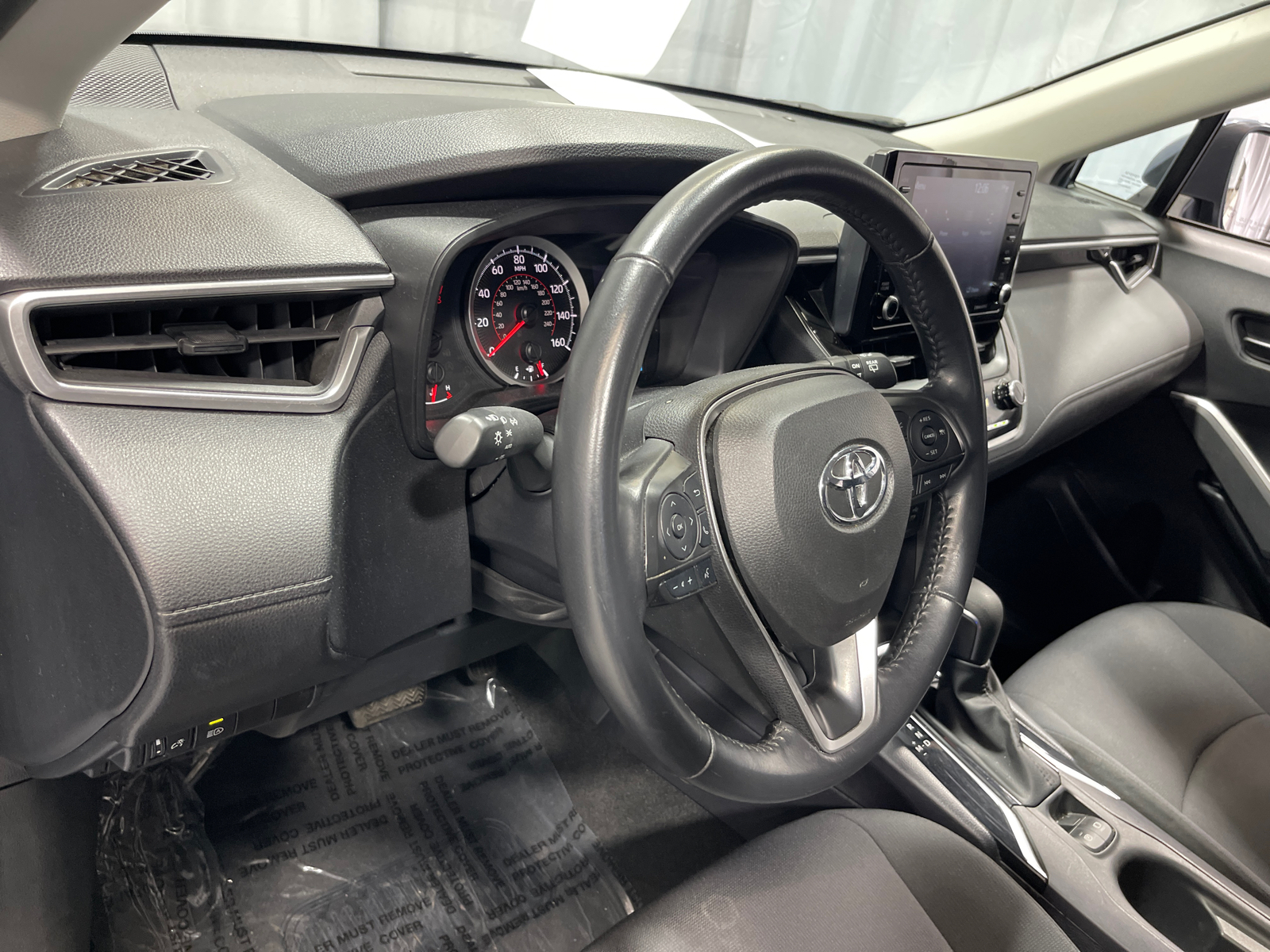 2022 Toyota Corolla Cross LE 18