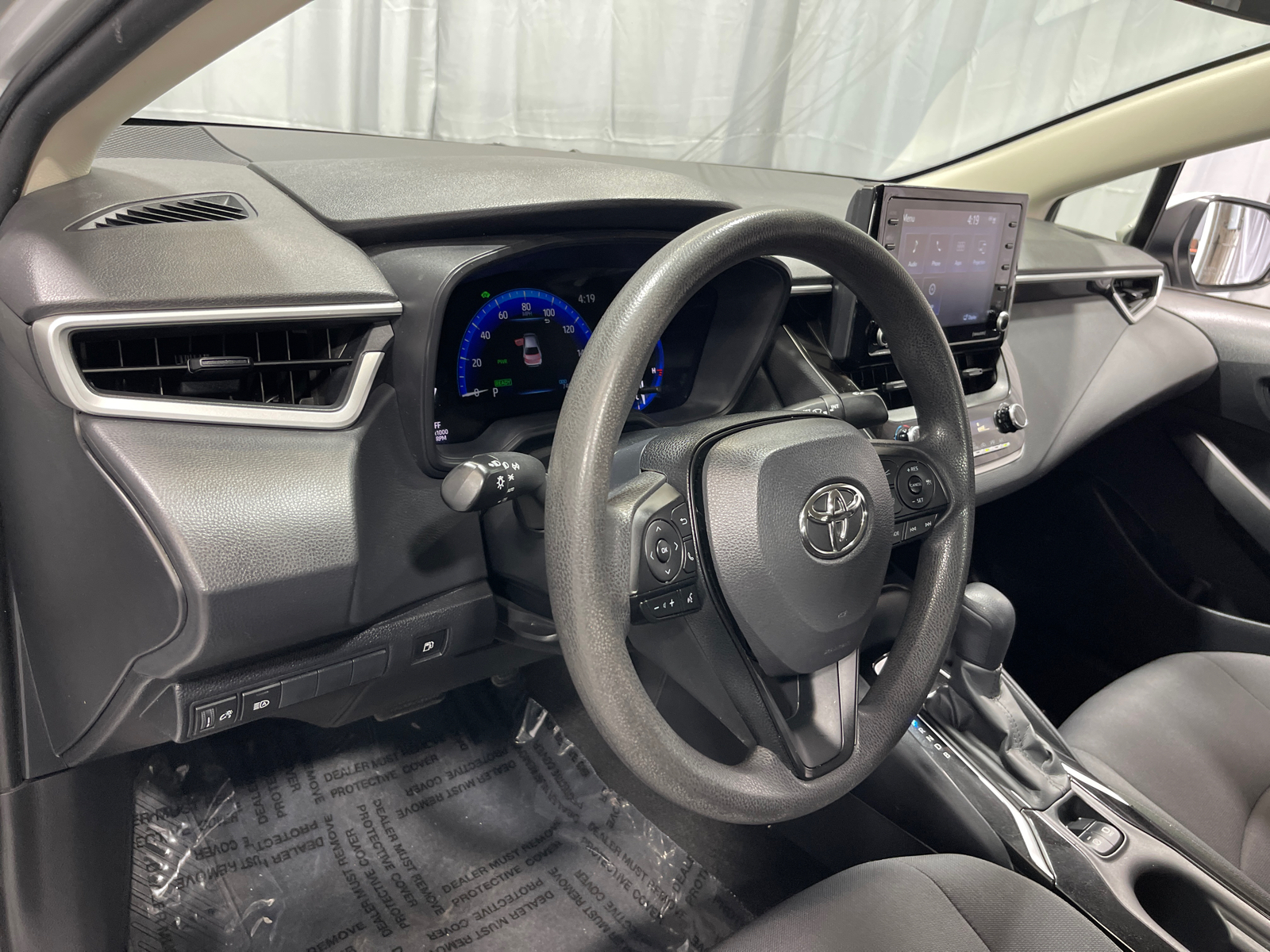 2022 Toyota Corolla Hybrid LE 4
