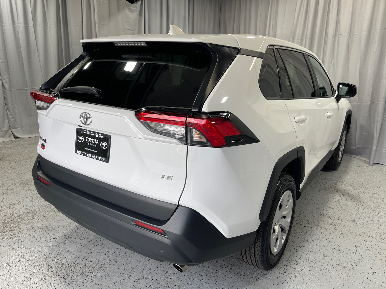 2023 Toyota RAV4 LE 44