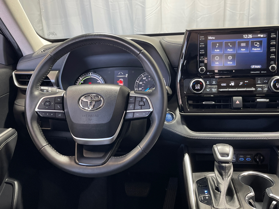 2022 Toyota Highlander Hybrid LE 8