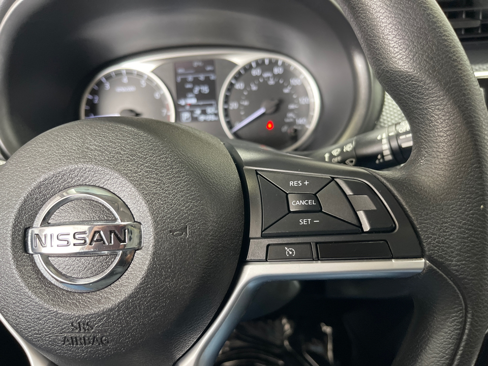 2021 Nissan Kicks S 27