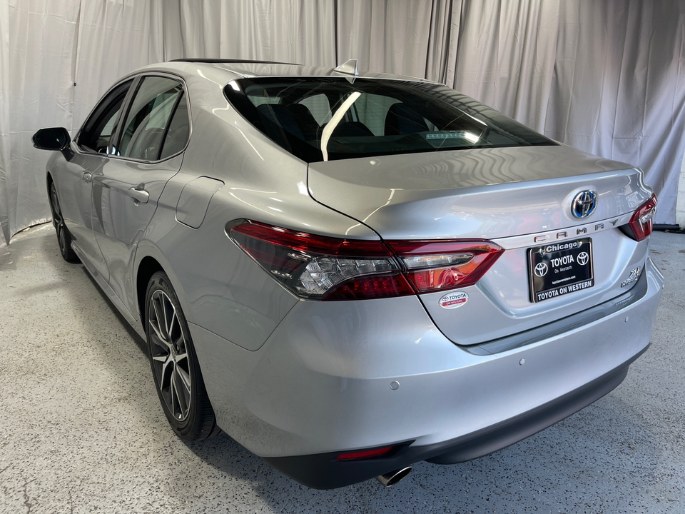 2023 Toyota Camry Hybrid XLE 5