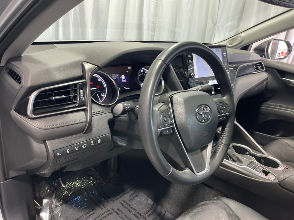 2023 Toyota Camry Hybrid XLE 16