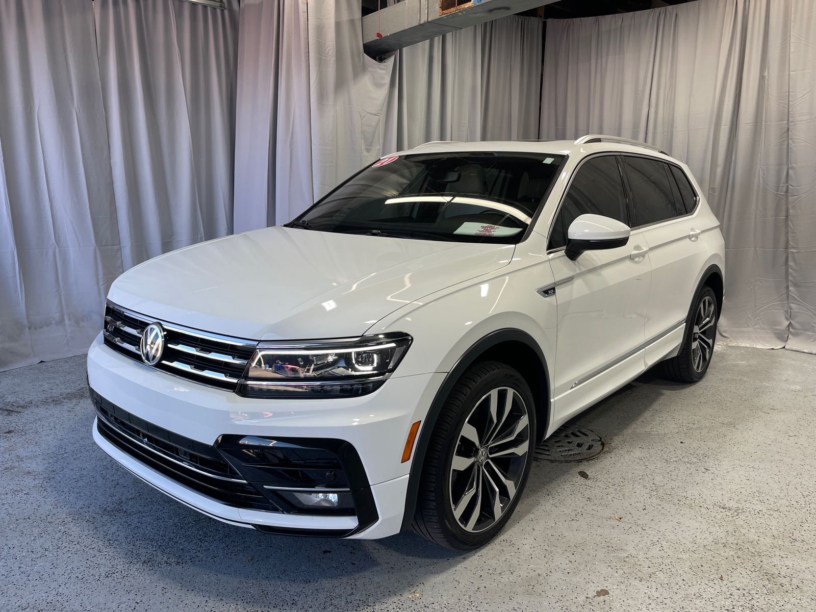 2021 Volkswagen Tiguan 2.0T SEL Premium R-Line 1