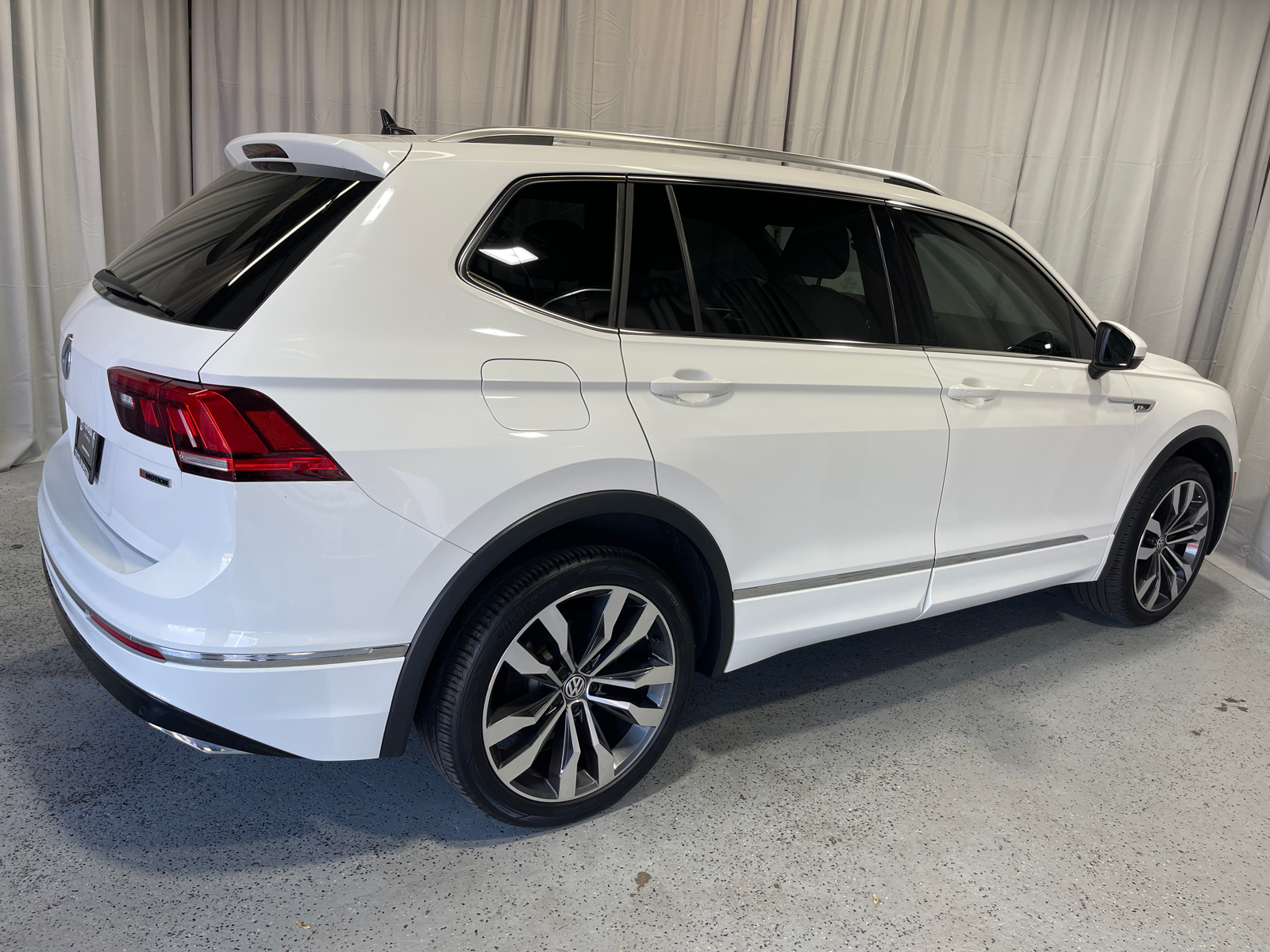 2021 Volkswagen Tiguan 2.0T SEL Premium R-Line 11