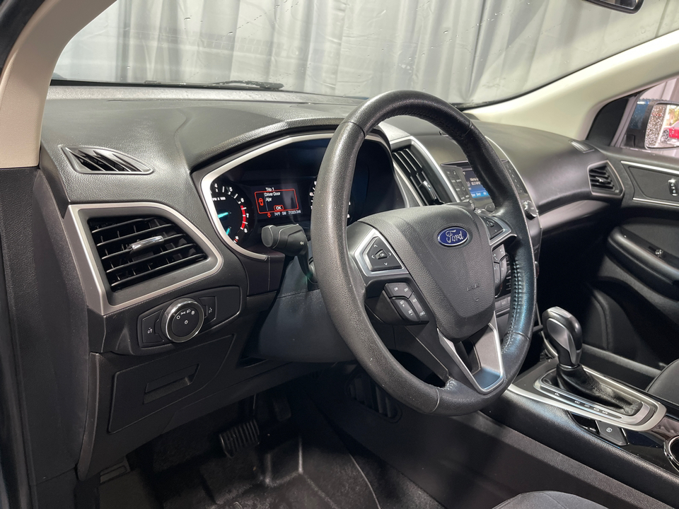 2016 Ford Edge SEL 16