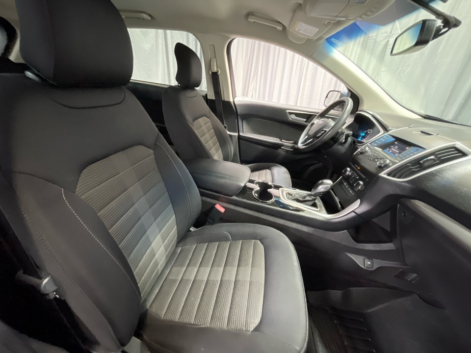 2016 Ford Edge SEL 34