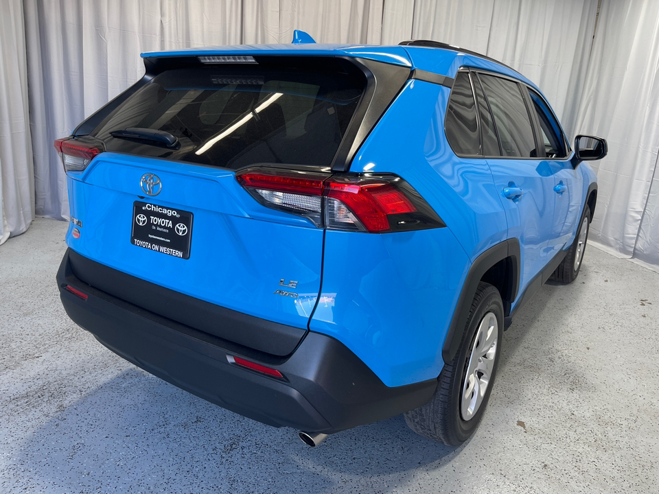 2021 Toyota RAV4 LE 9