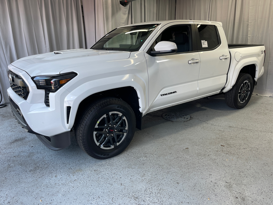 2024 Toyota Tacoma TRD Sport 3