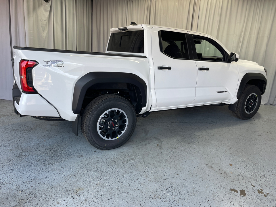 2024 Toyota Tacoma TRD Off-Road 9