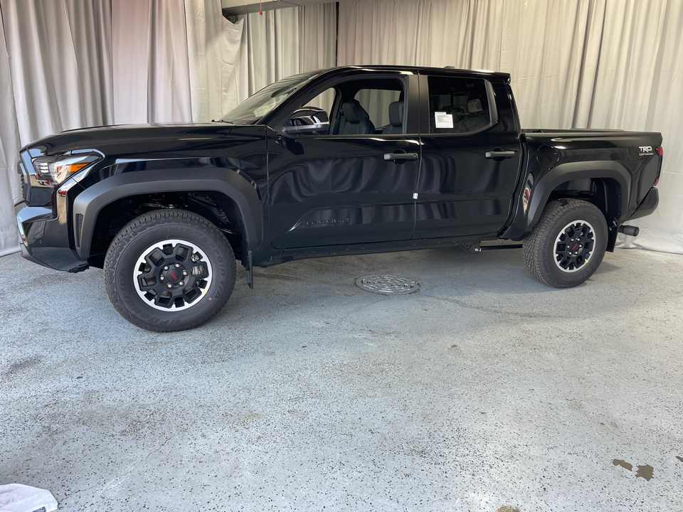 2024 Toyota Tacoma TRD Off-Road 3