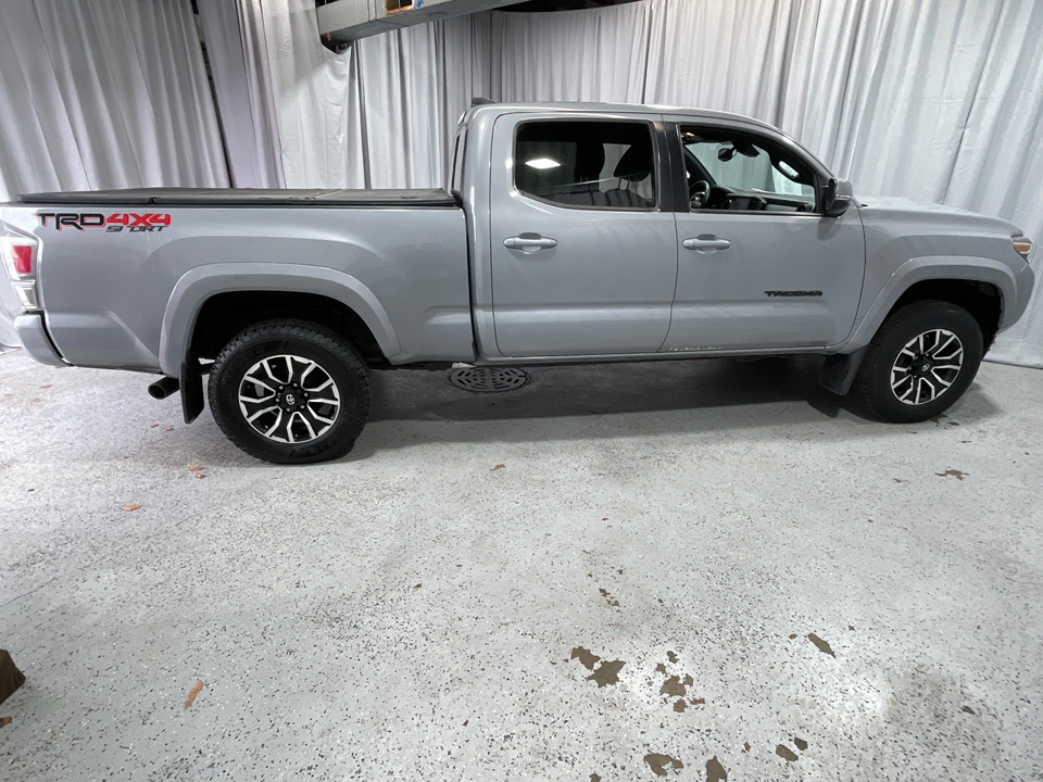 2021 Toyota Tacoma  11