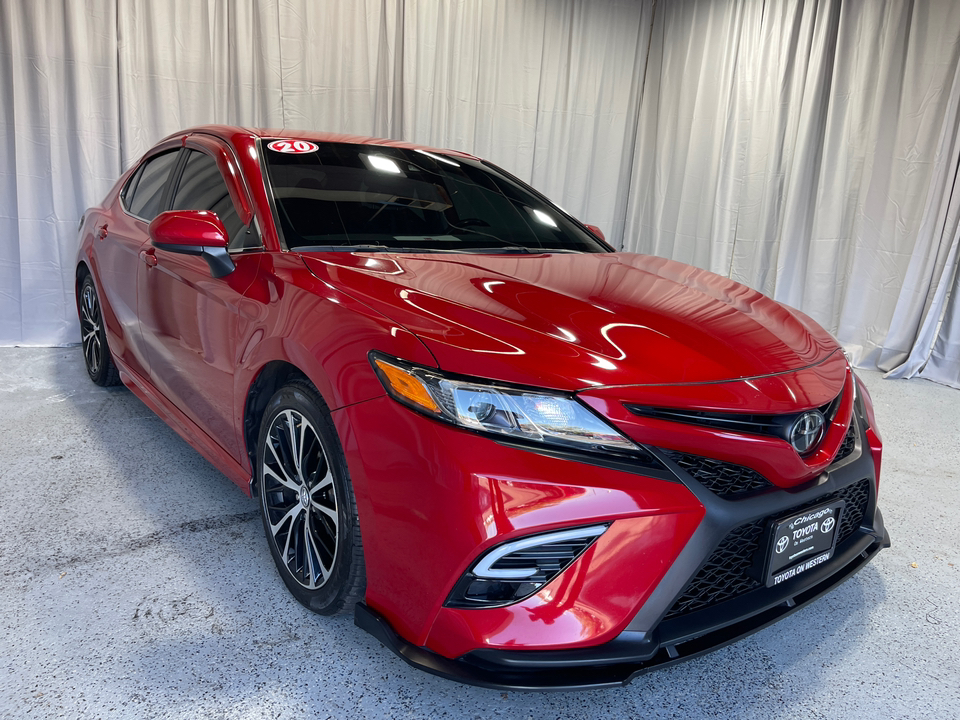 2020 Toyota Camry SE 43