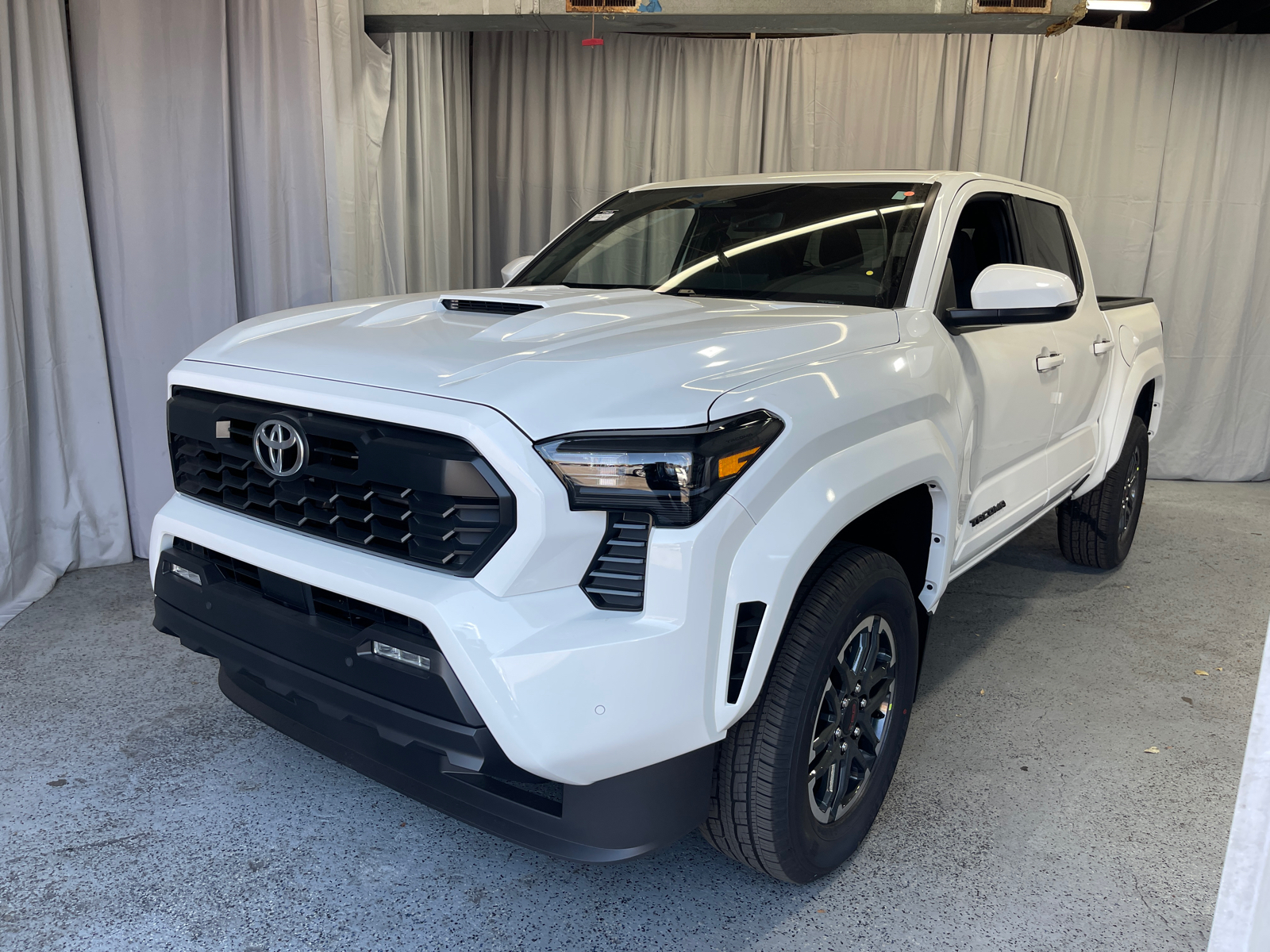 2024 Toyota Tacoma TRD Sport 1