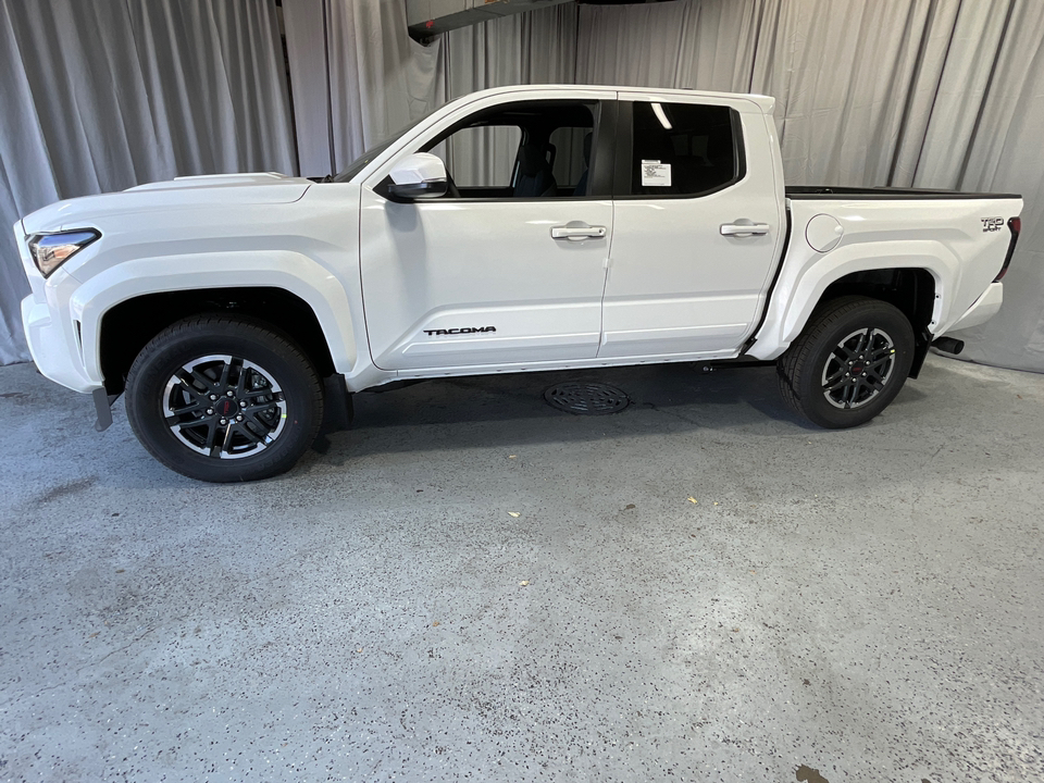 2024 Toyota Tacoma TRD Sport 3