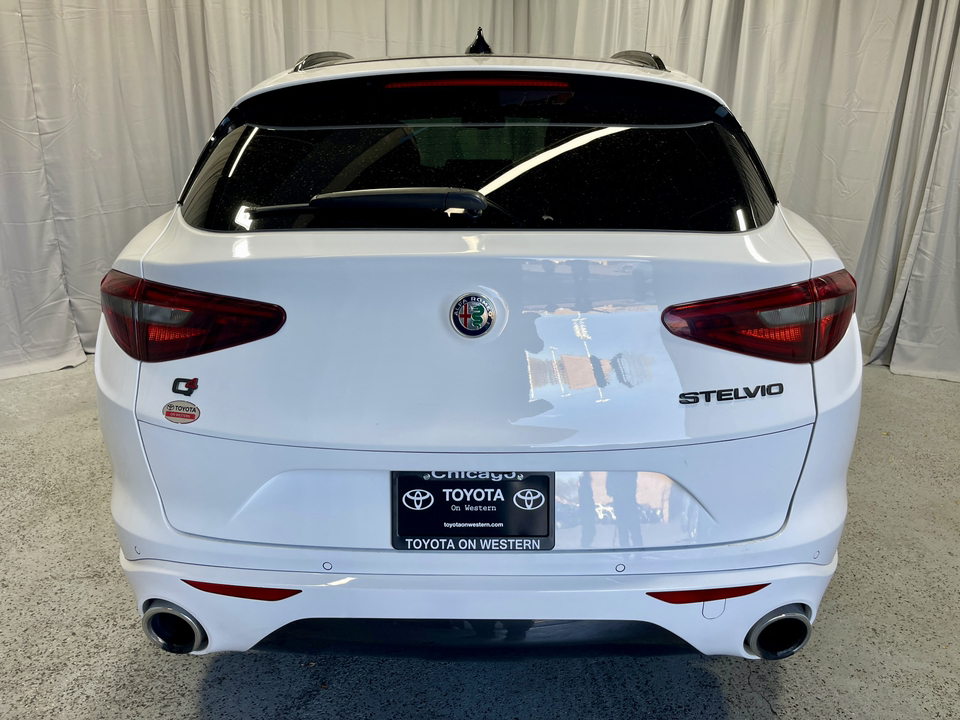 2021 Alfa Romeo Stelvio  7