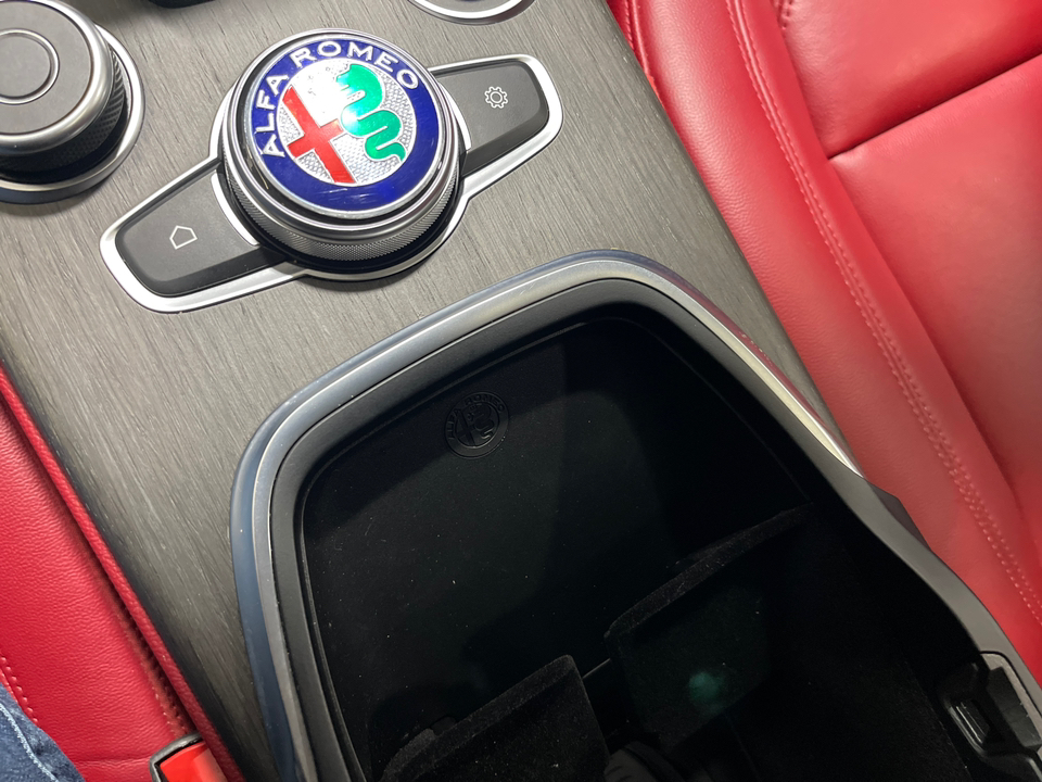 2021 Alfa Romeo Stelvio  30