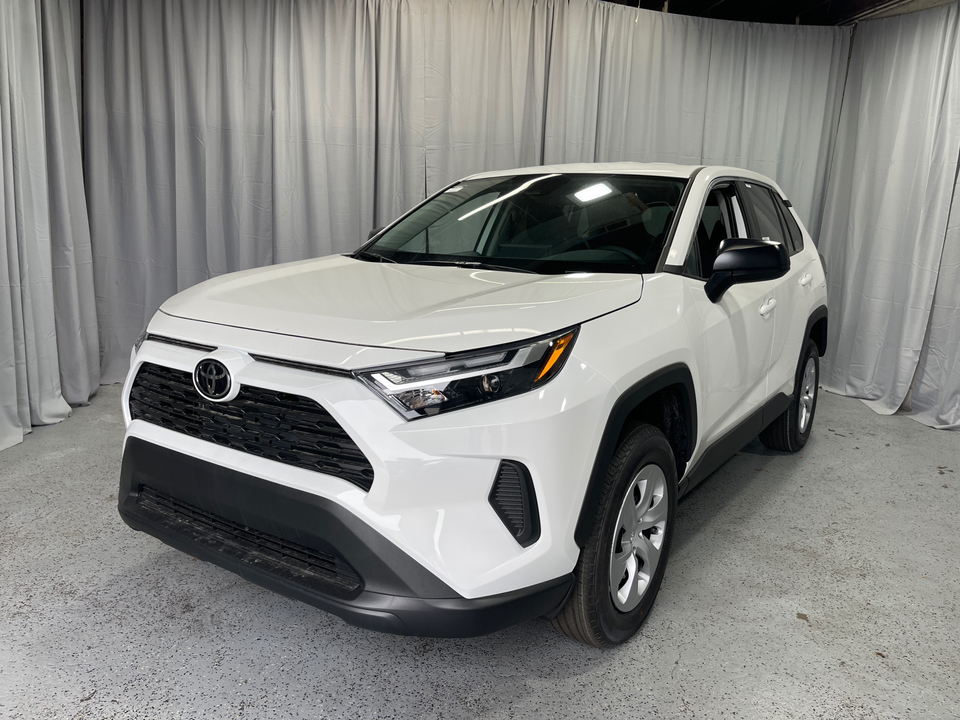 2024 Toyota RAV4 LE 1