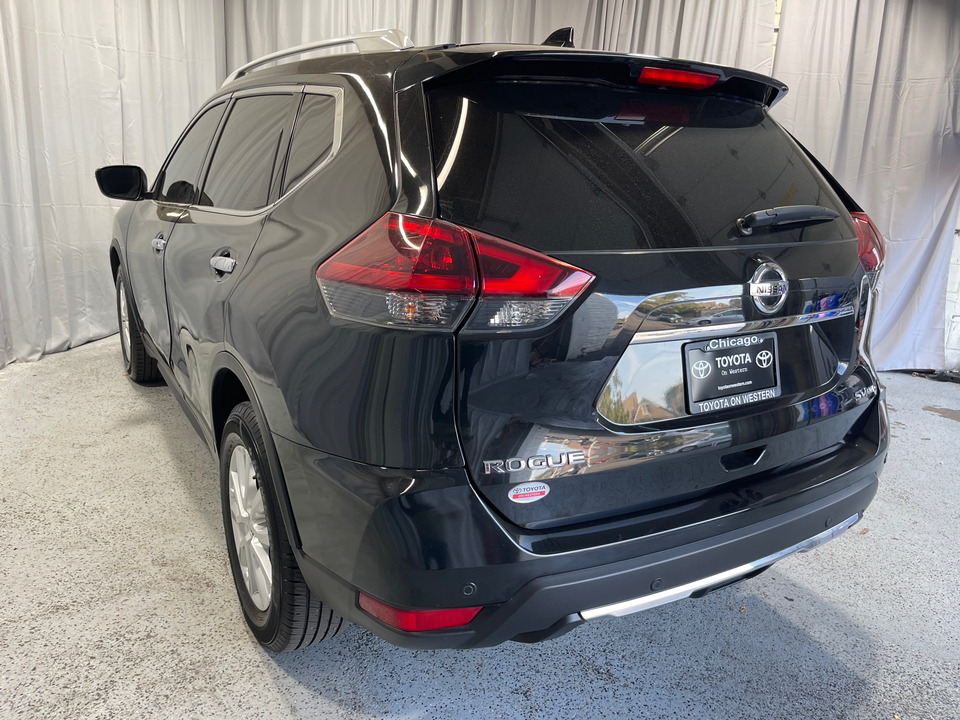 2019 Nissan Rogue SV 3