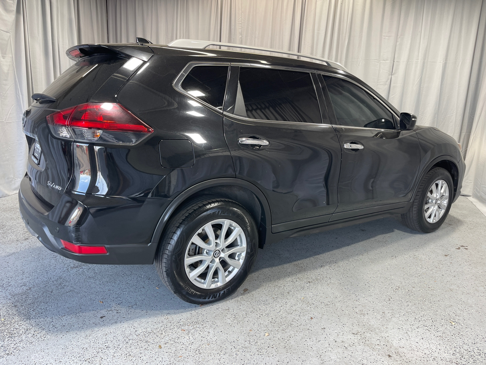 2019 Nissan Rogue SV 9